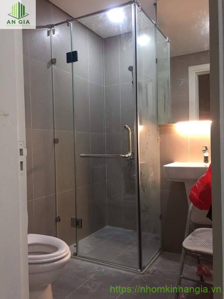 vach-kinh-phong-tam-2