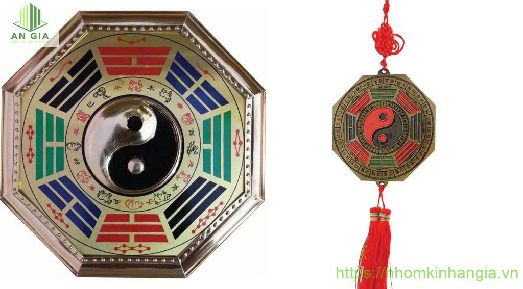 Treo gương bát quái có phải làm lễ không