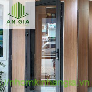 Cấu tạo chi tiết cửa 1 cánh mở quay