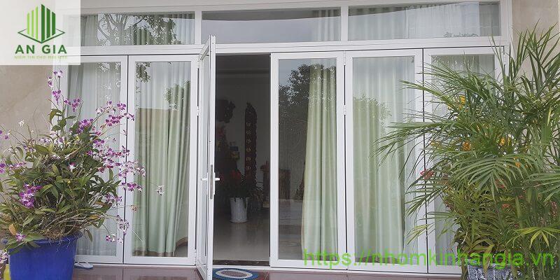 cua-di-nhom-xingfa-he-55 Mẫu cửa đi xingfa hệ 55