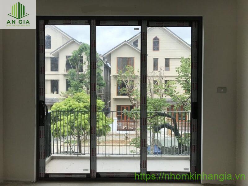 cua-nhom-xingfa-3-canh-co-do-ben-cao Cửa nhôm Xingfa 3 cánh có độ bền cao