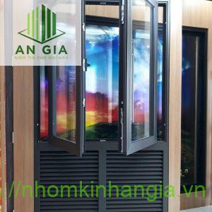 Cửa sổ 2 cánh mở quay