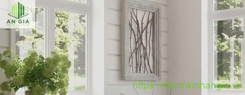 so sánh cửa nhôm xingfa và cửa eurowindow