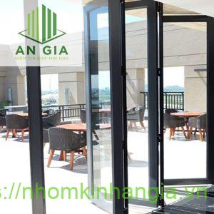 Cửa đi nhôm Xingfa xếp trượt